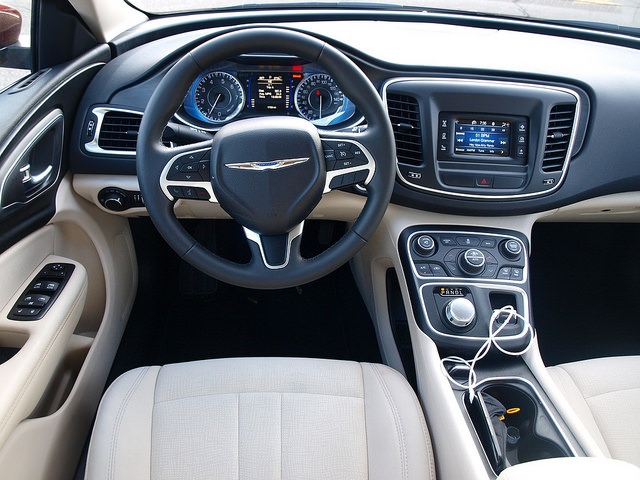 2015-chrysler-200-interior-driver-side2
