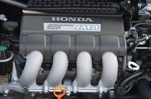 Honda_CRZ_hybrid_Motor