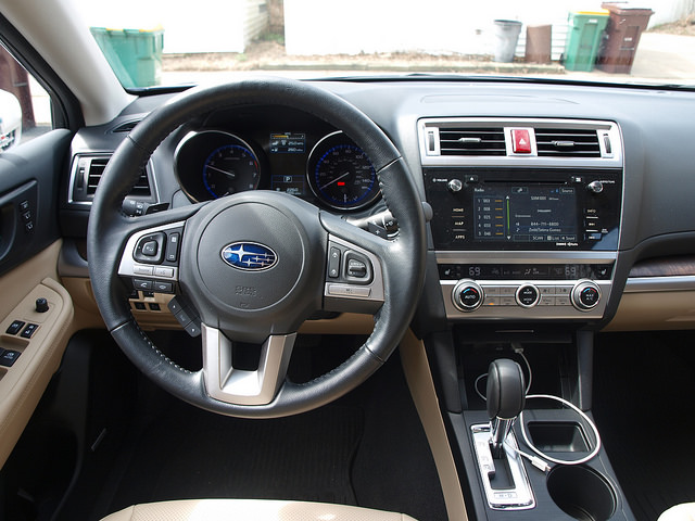 2015-Subaru-Outback-2-5i-Limited-interior